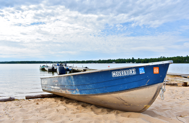 Welcome to our Muskallonge Lake Boat Rentals, brought to you by Deer Park Lodge Resort of Michigan's Upper Peninsula. Our rentals are affordable and fun for the UP.